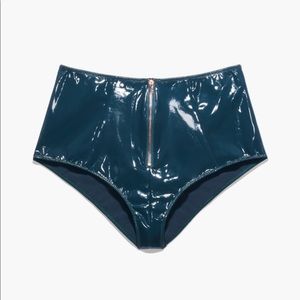 NWT Savage x Fenty Vinny Booty Short